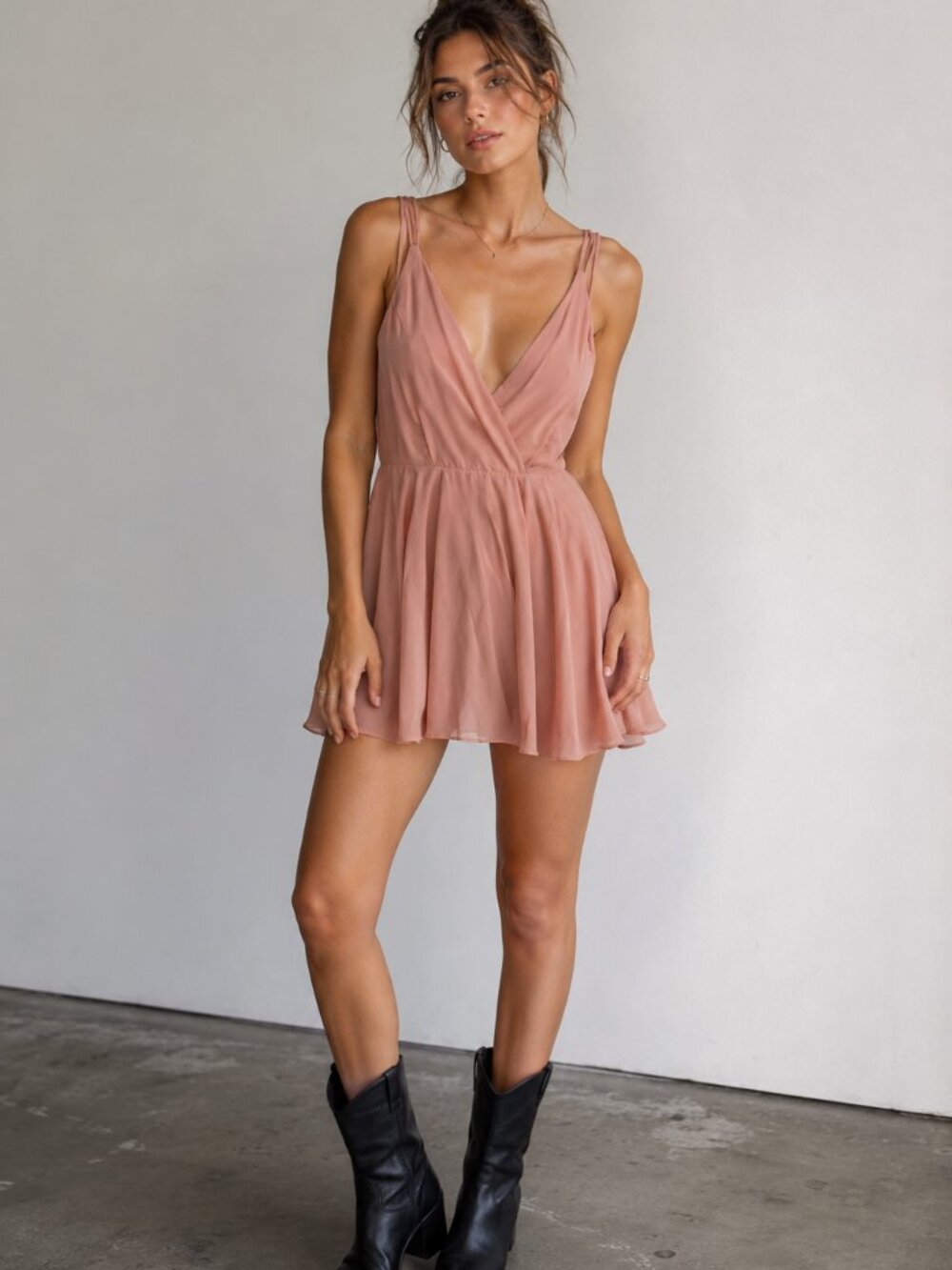Silence + Noise Anthropologie Pink Plunge Mini Dress Size Medium NWT
